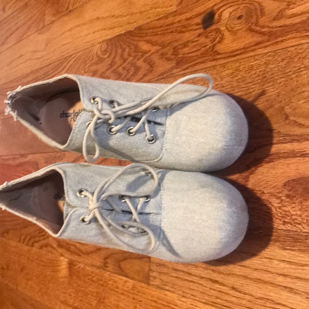 Light grey booties w/ laces